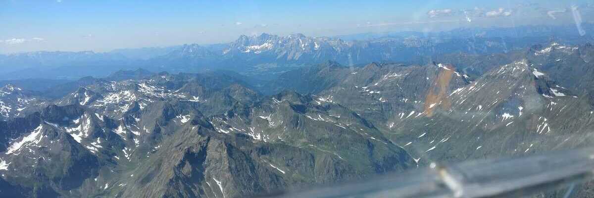 Flugwegposition um 13:53:25: Aufgenommen in der Nähe von Gemeinde Göriach, 5574, Österreich in 3334 Meter